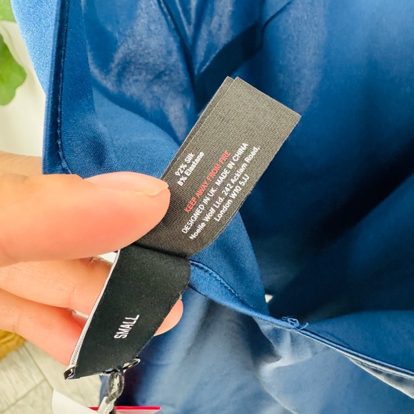 NWT Noelle Wolf Mist Silk Navy Blue Camisole - Picture 8 of 10